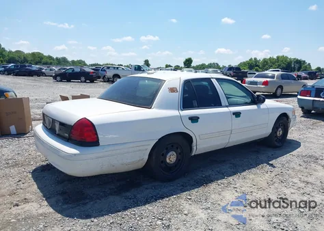 2011 Ford Crown Victoria Police Interceptor z USA, uszkodzony, nr VIN 2FABP7BV8BX113890